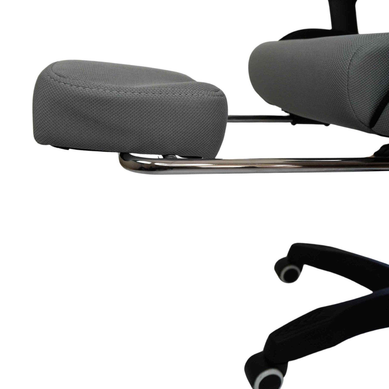 Leica Grey Gaming Chair with Massaging Cushion and Footrest (Fabric) - Image 3